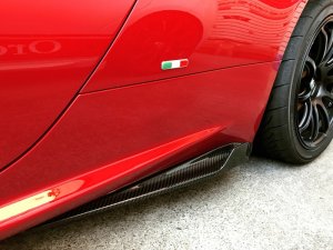 Alfa Romeo 4C Carbon Fiber Side Skirt Set - Shark Fin - w/ Alfa Romeo Logo
